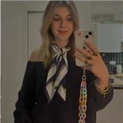 Jeune et passionnée, je propose des cours particuliers adaptés aux besoins de chaque enfant.